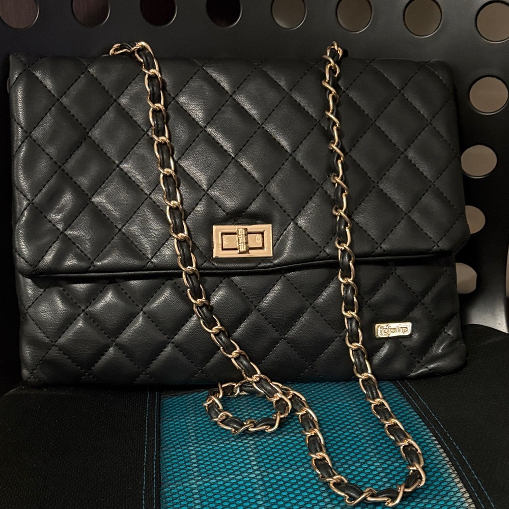 Figliarina Quilted Shoulder Bag with Gold Chain